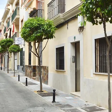 And A 50m De La Playa Фуенхірола