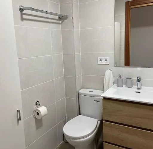 And A 50m De La Playa *